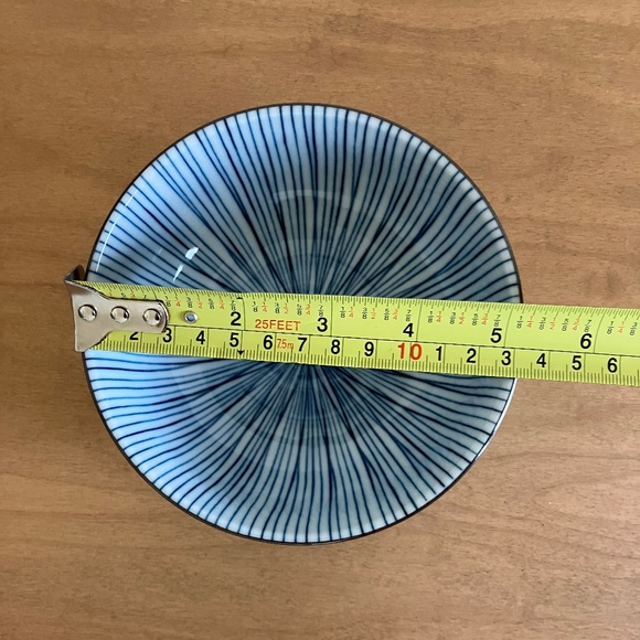 Japanese Porcelain Bowls x 3 - Picture 8 of 13